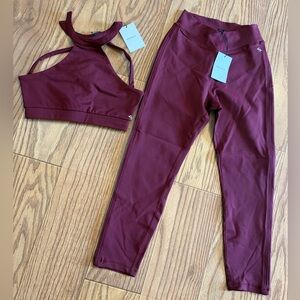 Adanola Cropped Leggings with matching top size small burgundy NWT